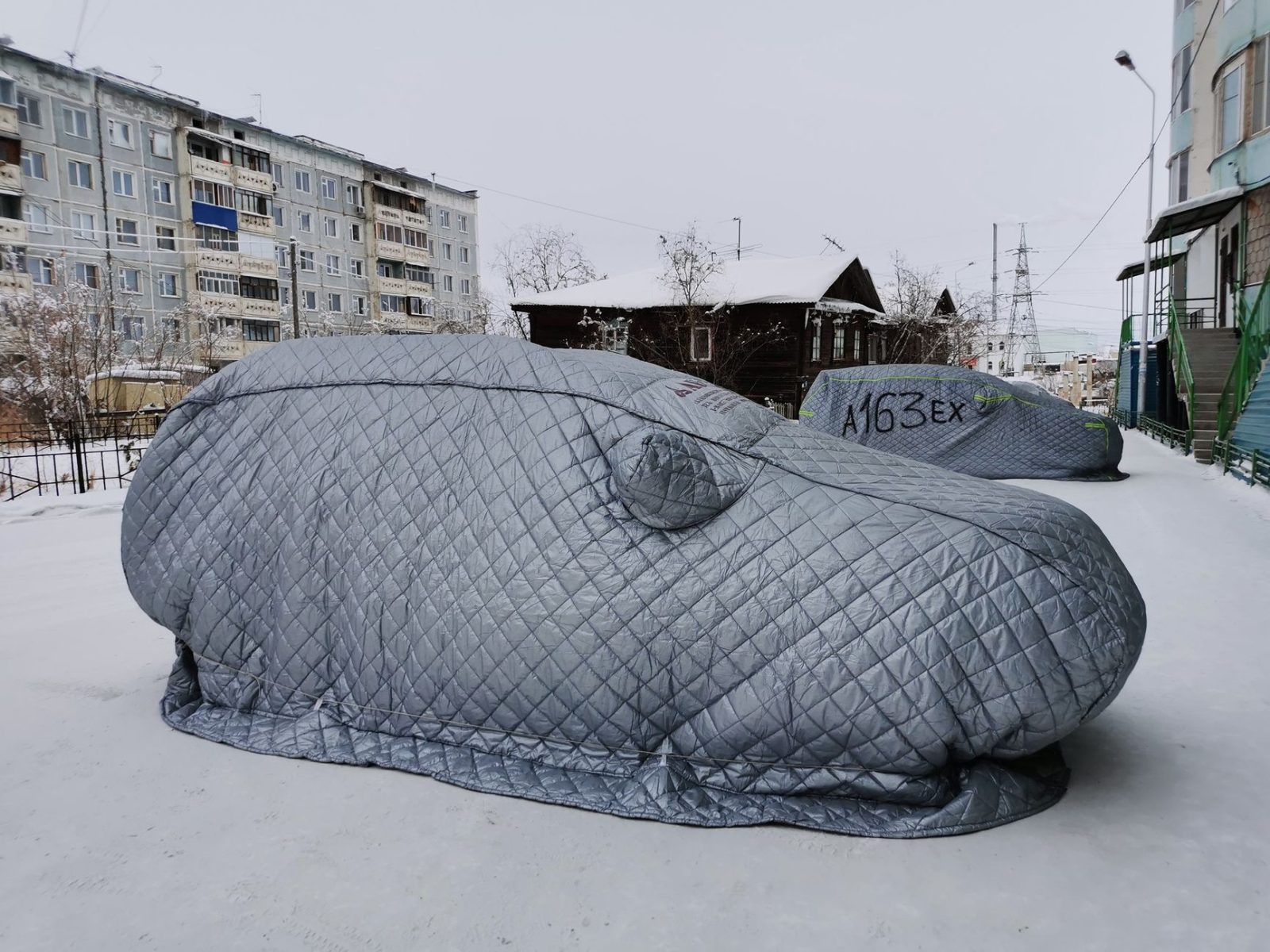 Ochranná plachta na auto: Na čo sa zamerať pri výbere