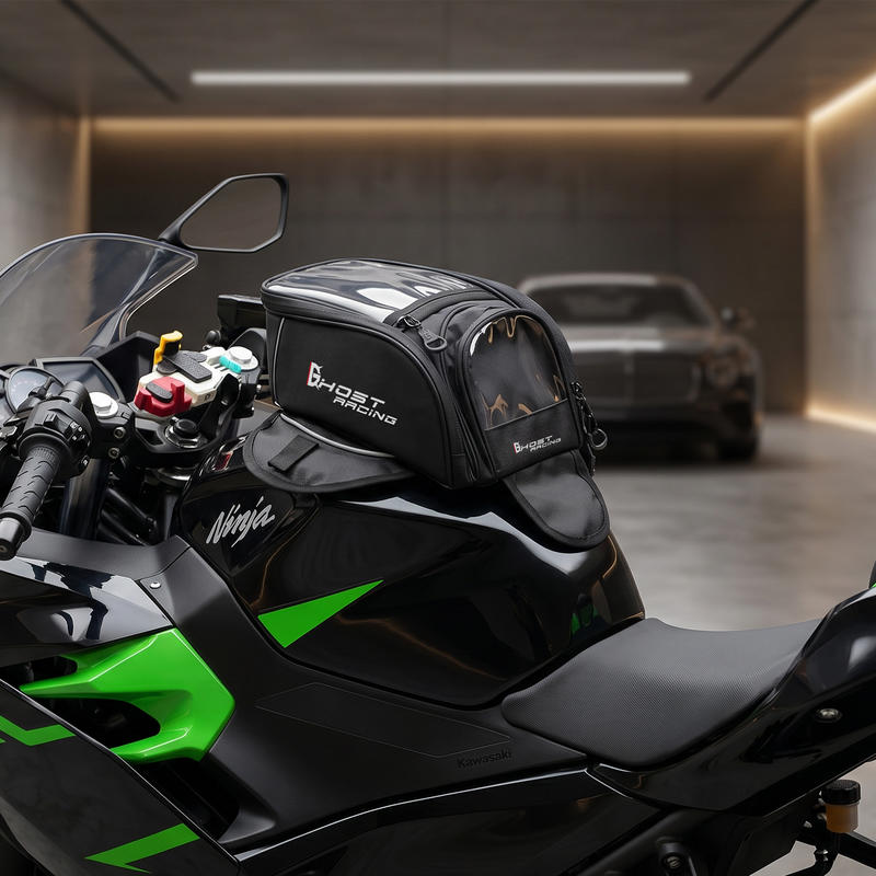 Vodotesná taška na nádrž motocykla s navigáciou